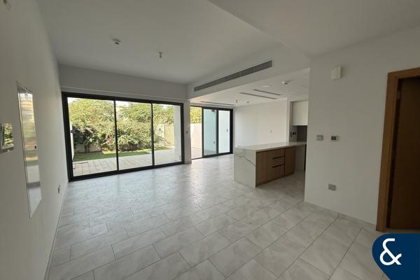 Single Row | Vacant  | 3 bedrooms + maids